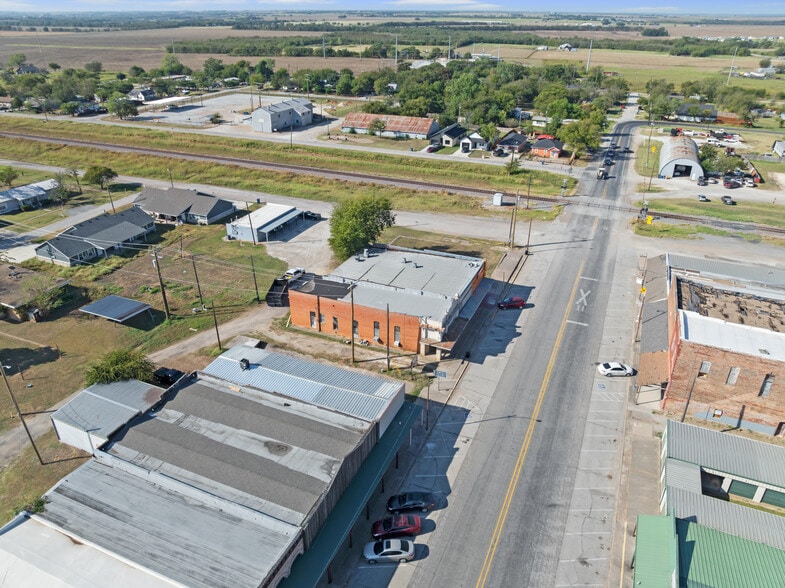 More Photos Of 109 W Main St, Itasca Storefront For Sale