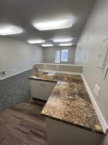 More Photos Of 4831 River Rd, Keizer Office For Lease