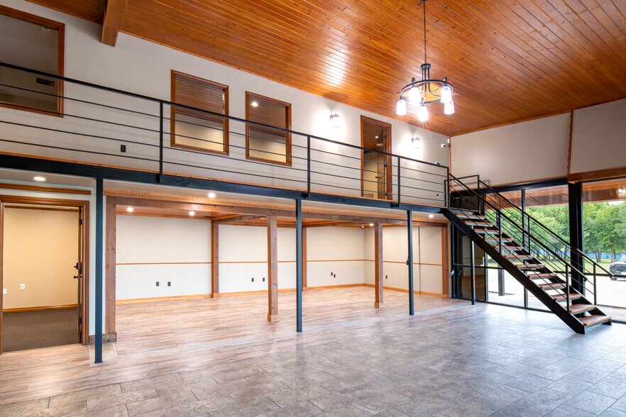 More Photos Of 12007 NE 23rd St, Choctaw Warehouse For Sale
