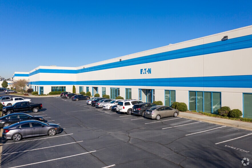 More Photos Of 7000 Highlands Pky SE, Smyrna Warehouse For Lease