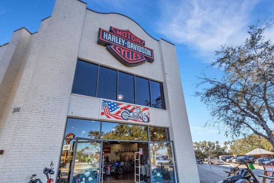 More Photos Of 330 Cattlemen Rd, Sarasota Auto Dealership For Sale