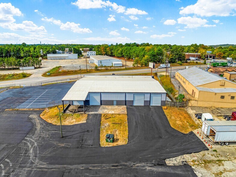 More Photos Of 3502 Moreland Ave, Conley Service For Lease