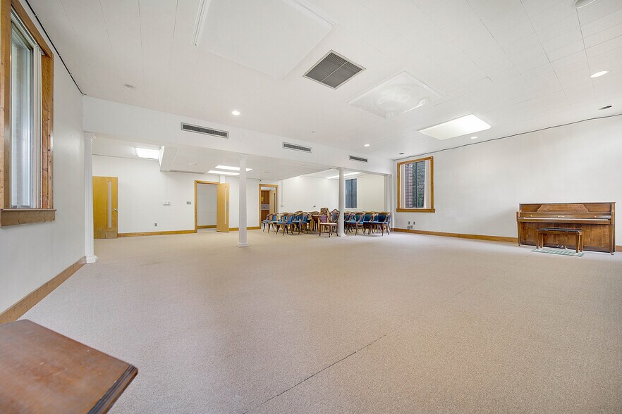 More Photos Of 19711 Greenfield Rd, Detroit Religious Facility For Sale