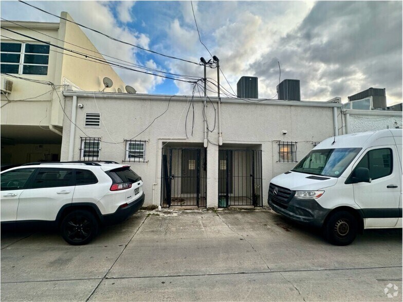 More Photos Of 3309 NE 33rd St, Fort Lauderdale General Retail For Lease