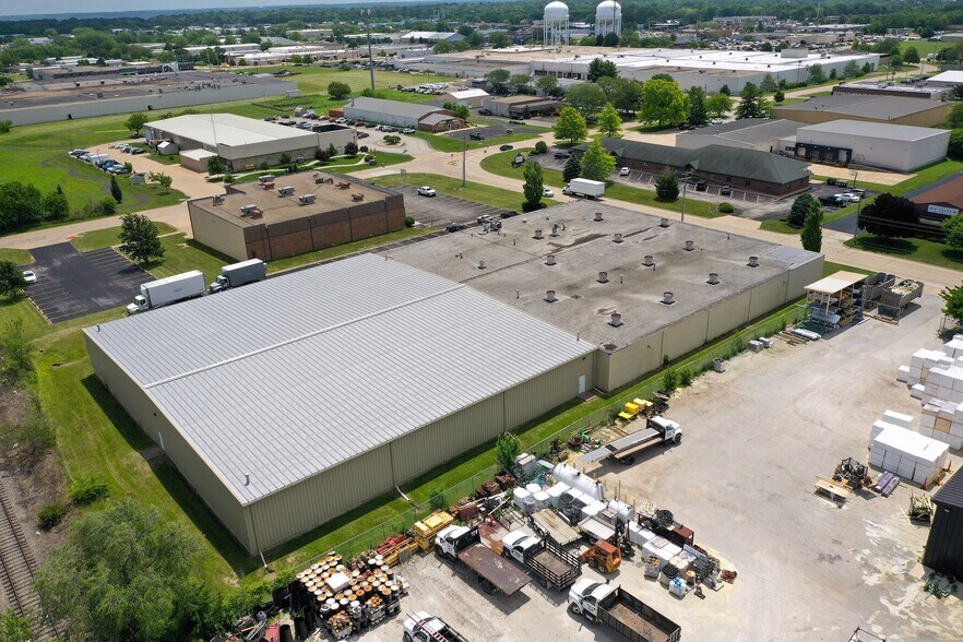 More Photos Of 2315 W Altorfer Dr, Peoria Warehouse For Sale