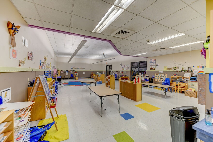 More Photos Of 1459 Bloom Rd, Danville Office For Sale