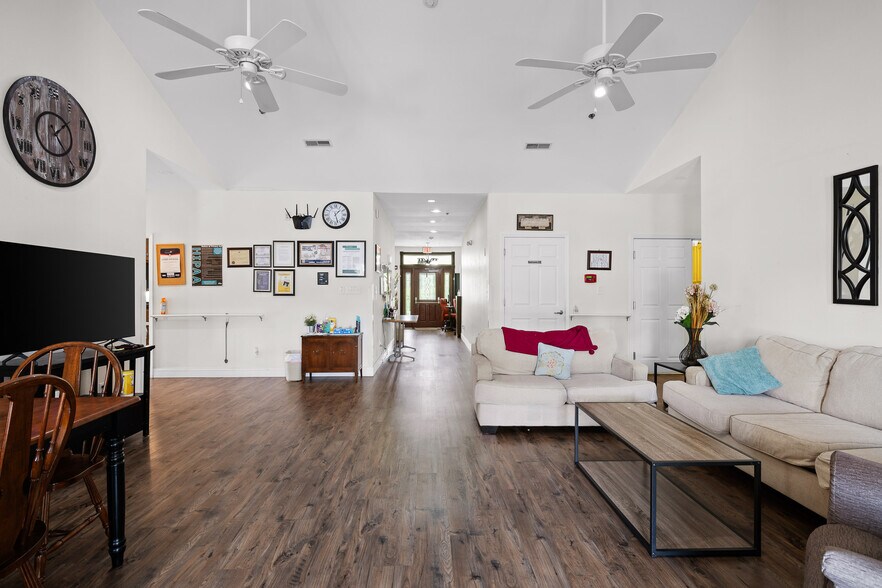 More Photos Of 419 Pin Hook Rd, Spring City Assisted Living For Sale