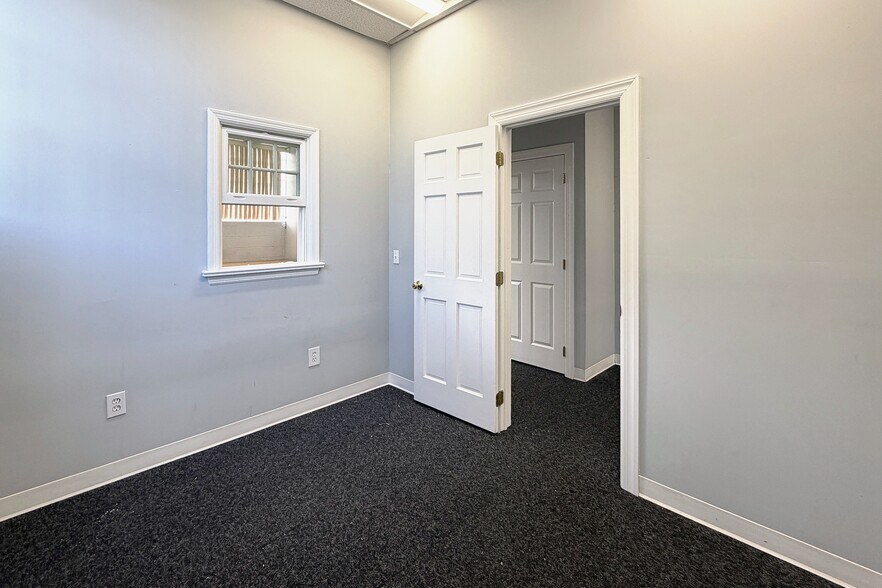 More Photos Of 314 Wilson Ave, Norwalk Warehouse For Lease