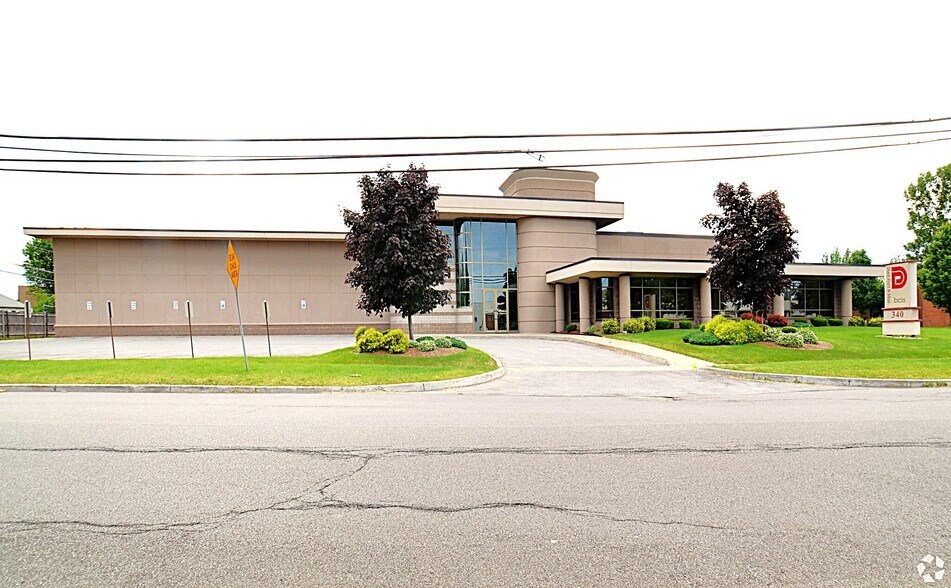 Primary Photo Of 340 Nagel Dr, Cheektowaga Distribution For Lease