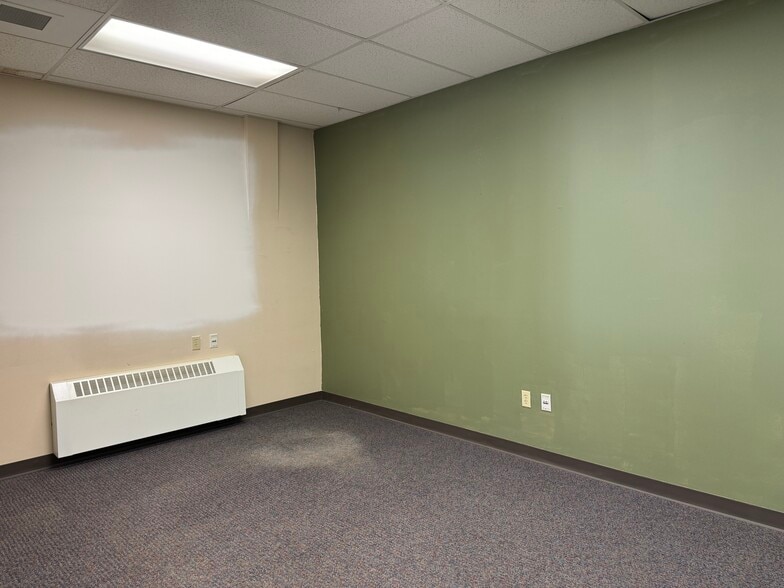 More Photos Of 151 Warehouse Dr, Soldotna Flex For Lease