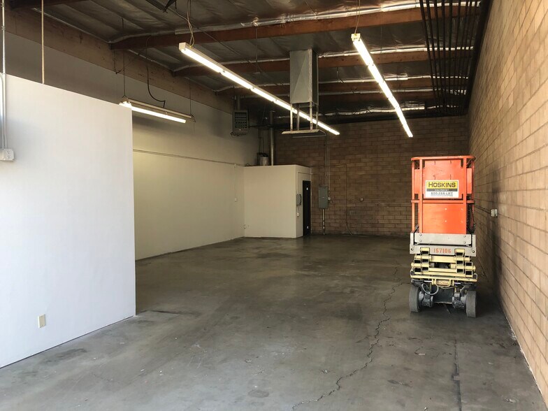 More Photos Of 12547 Sherman Way, North Hollywood Warehouse For Lease