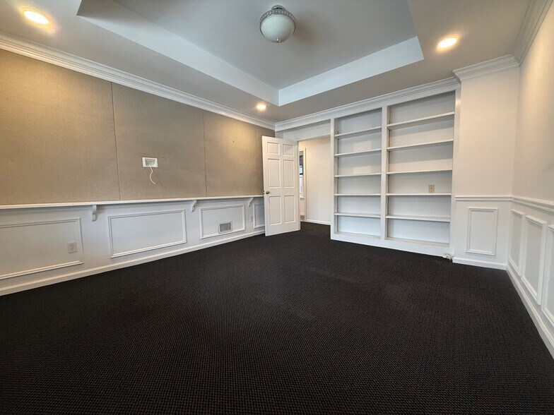 More Photos Of 757 Post Rd, Darien Office For Lease