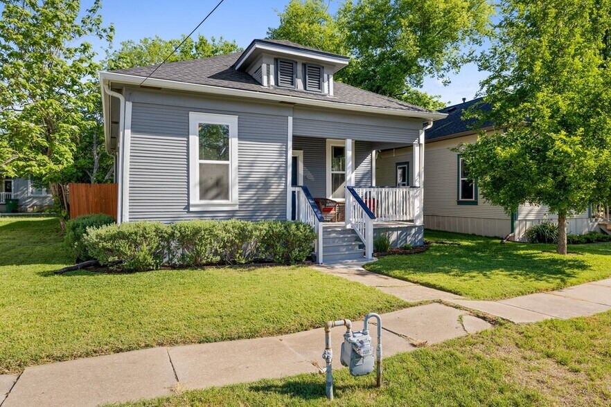 More Photos Of 314 W 3rd St, Taylor Multifamily For Sale