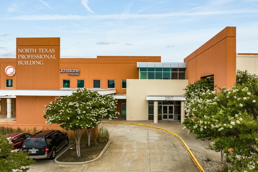 More Photos Of 2817 S Mayhill Rd, Denton Medical For Lease