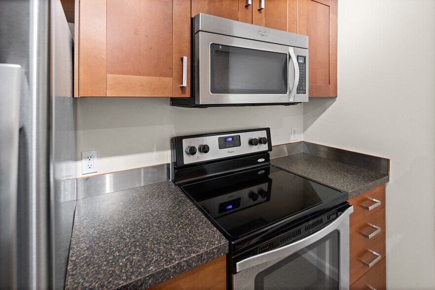 More Photos Of 711 N 35th St, Seattle Apartments For Lease