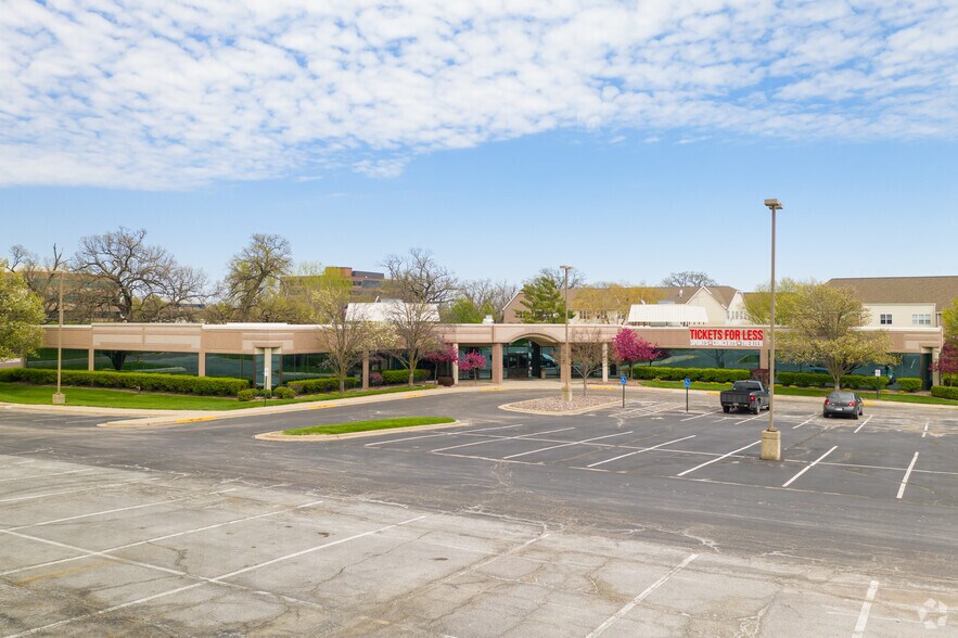 More Photos Of 12980 Metcalf Ave, Overland Park Unknown For Lease