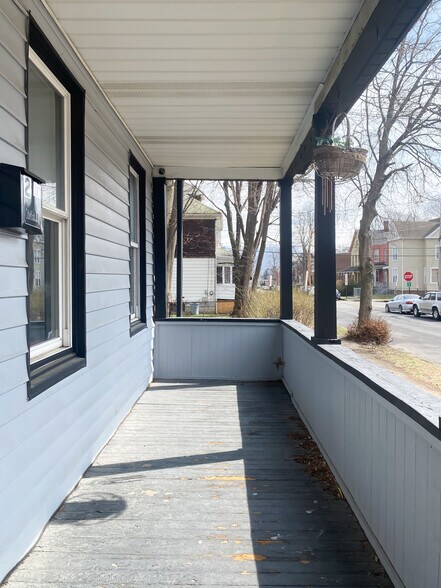 More Photos Of 72 1/2 Henry Ave, Newburgh Apartments For Sale