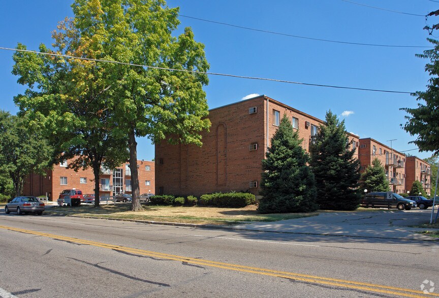 More Photos Of , Cincinnati Multifamily For Sale