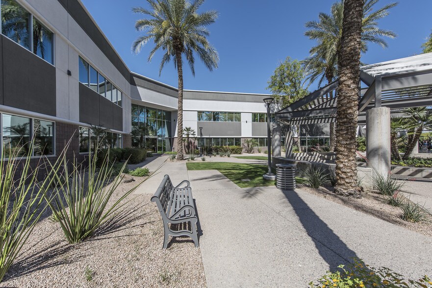 More Photos Of 950 W Elliot Rd, Tempe Office For Lease