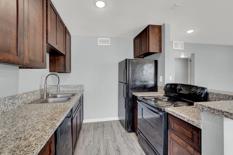 More Photos Of 521 Calcaterra Cir, Las Vegas Apartments For Sale