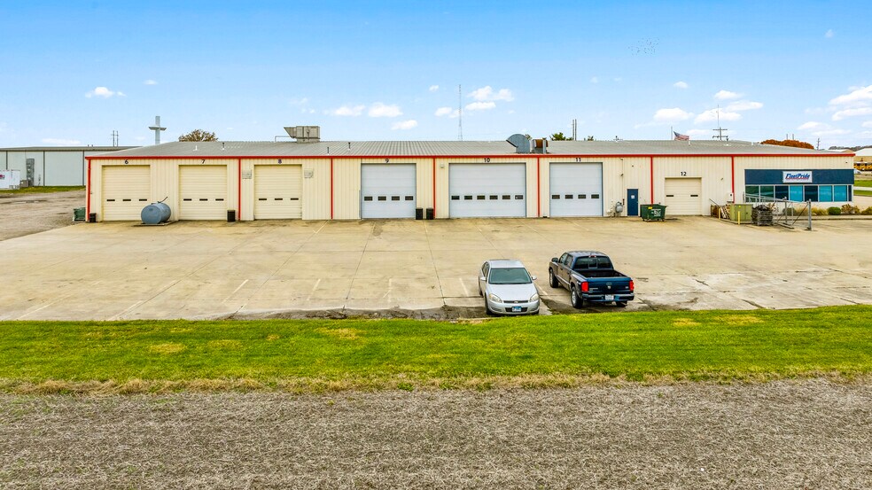 More Photos Of 1607 W Wernsing Ave, Effingham Auto Repair For Lease