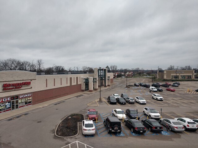 More Photos Of , Cincinnati General Retail For Sale