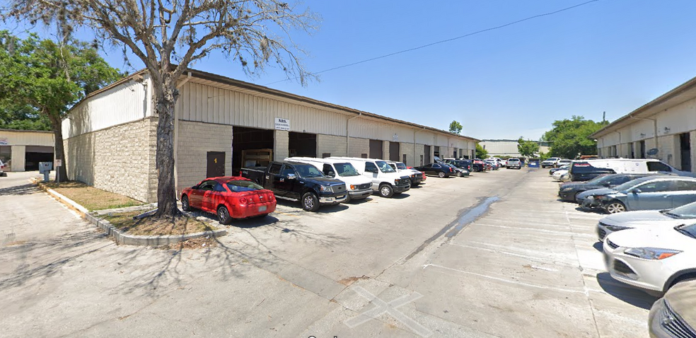 Primary Photo Of 2754 Michigan Ave, Kissimmee Light Distribution For Lease