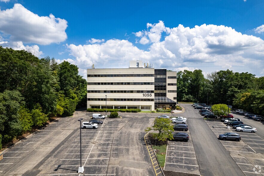More Photos Of 1055 Parsippany Blvd, Parsippany Office For Lease