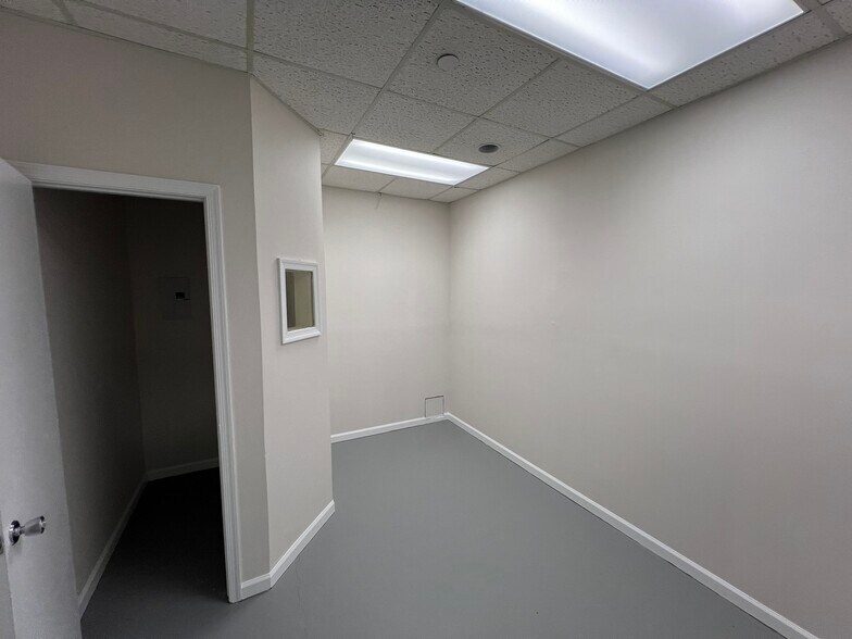 More Photos Of 9123 N Military Trl, Palm Beach Gardens Office For Lease