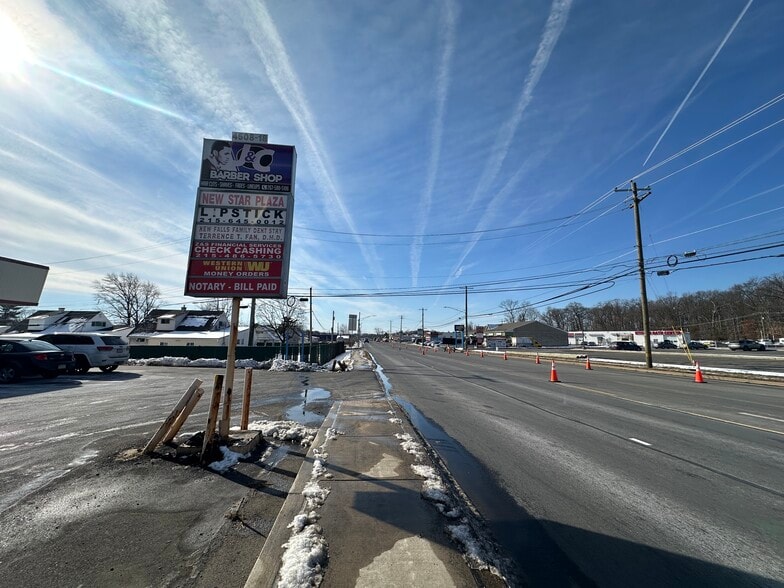 More Photos Of 4508-4518 New Falls Rd, Levittown Storefront For Lease
