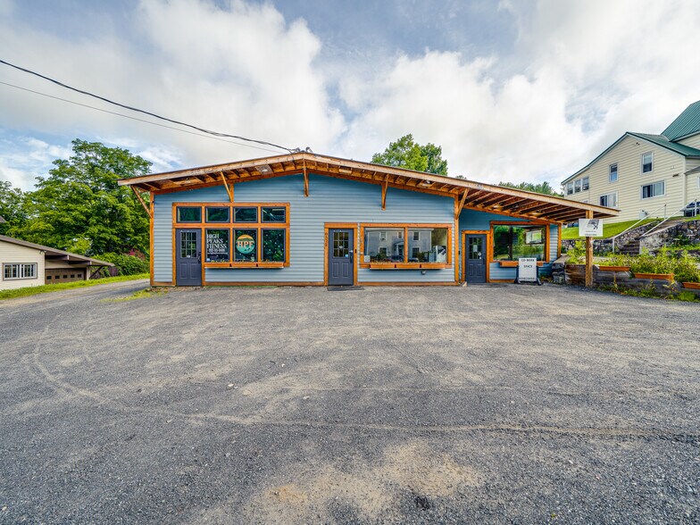 More Photos Of 8572 Newcomb rd, Long Lake Flex For Sale