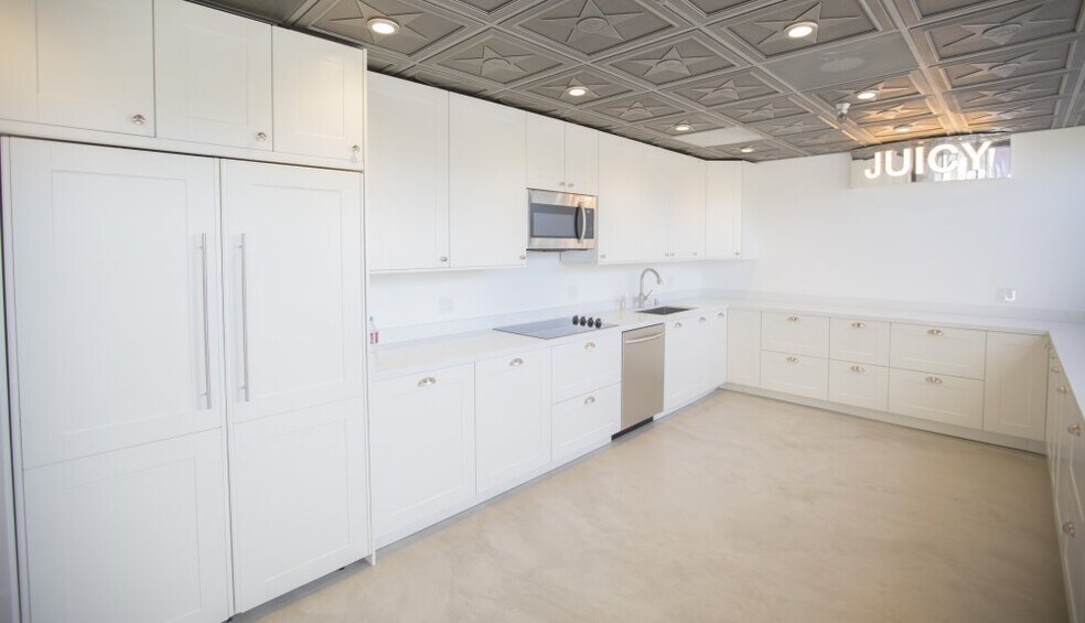 More Photos Of 1001 S Victory Blvd, Burbank Warehouse For Sale
