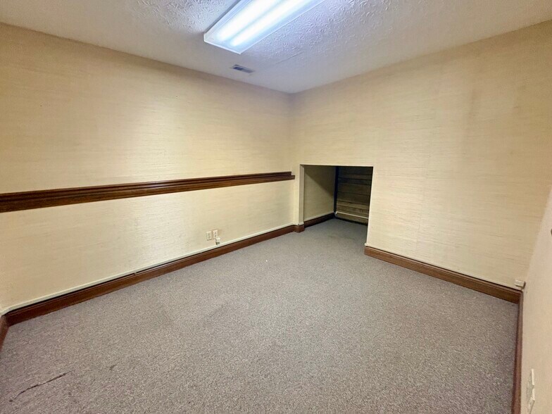 More Photos Of 1485 Commerce Park Dr, Tipp City Medical For Sale