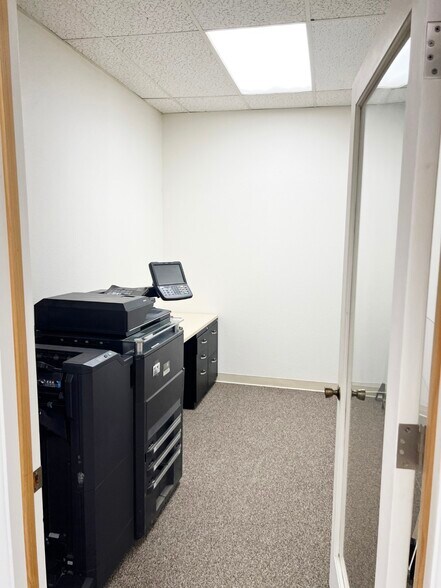 More Photos Of 3211 Auto Plaza, Richmond General Retail For Lease