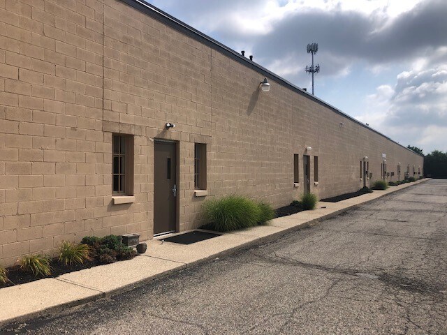 Primary Photo Of 11082-11098 Southland Rd, Forest Park Warehouse For Lease
