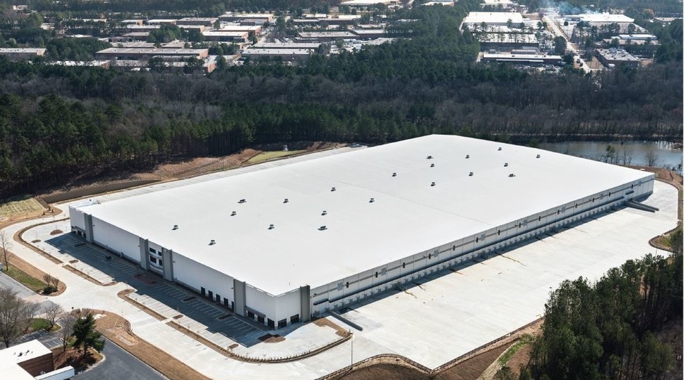 More Photos Of 240 The Bluffs NW, Austell Distribution For Lease