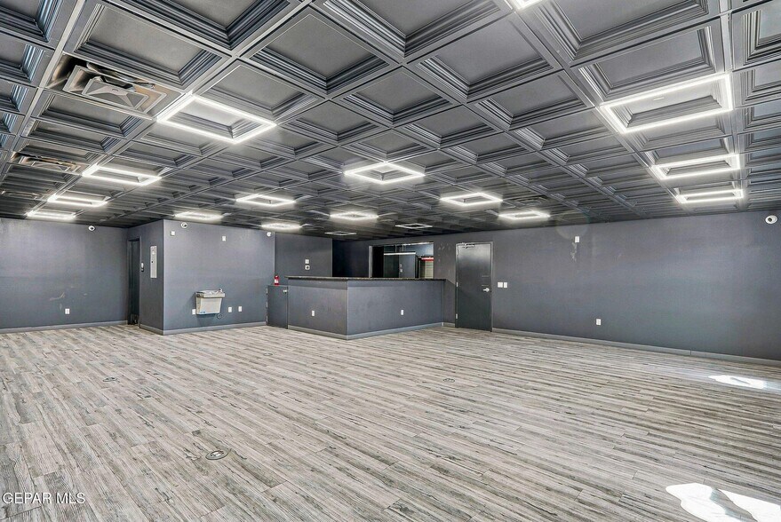 More Photos Of , Sunland Park Flex For Sale