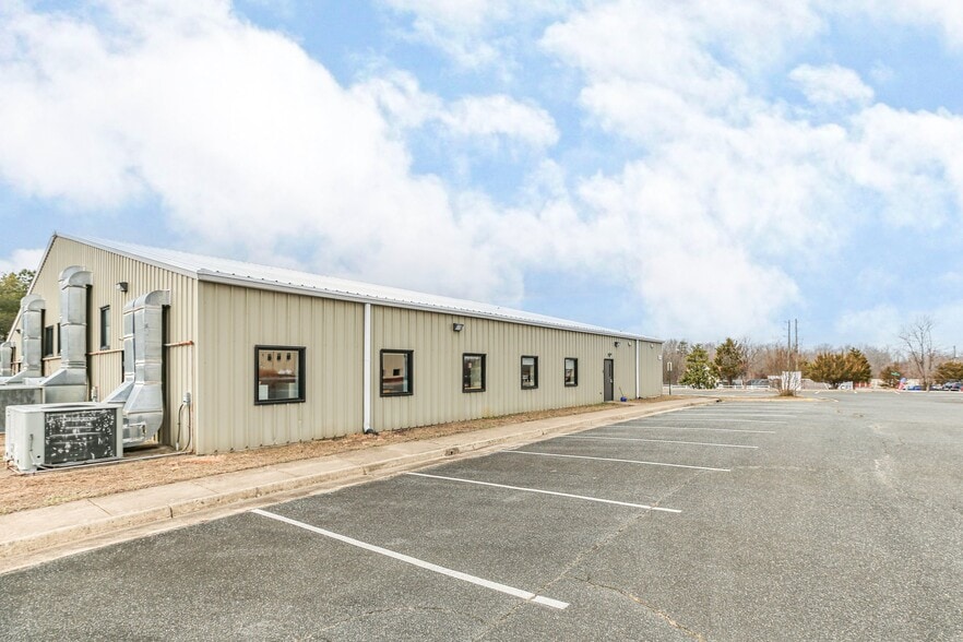 More Photos Of 9304 Onyx Ct, Fredericksburg Warehouse For Sale