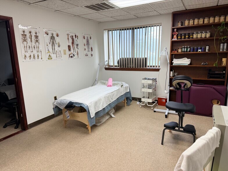 More Photos Of 2 Hillside Ave, Williston Park Medical For Lease