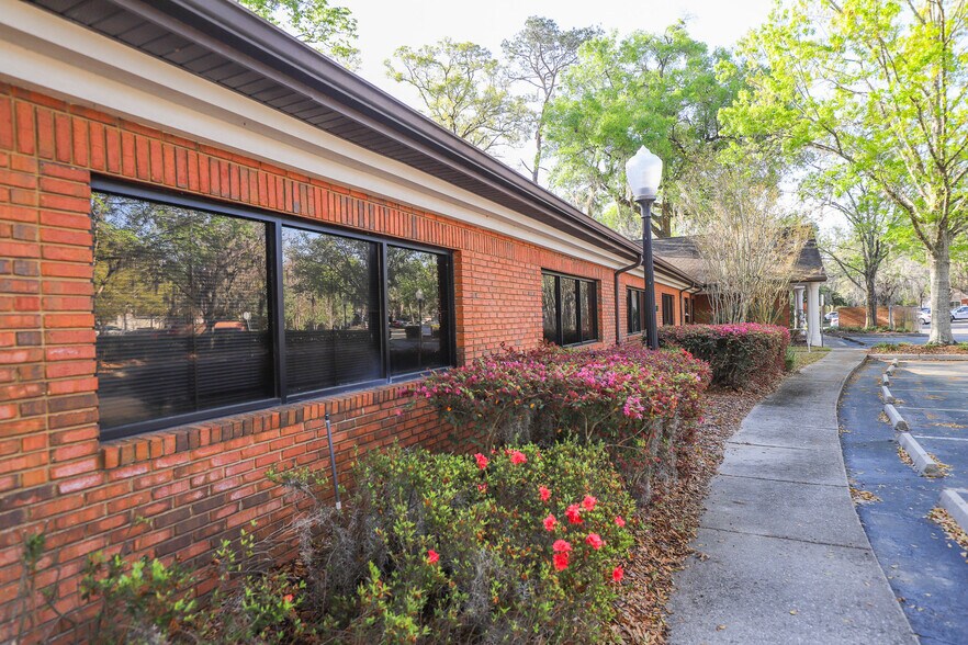 More Photos Of 3811 NW 40th Ter, Gainesville Office For Lease