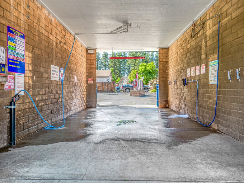 More Photos Of 640 Main Street, Chester Carwash For Sale