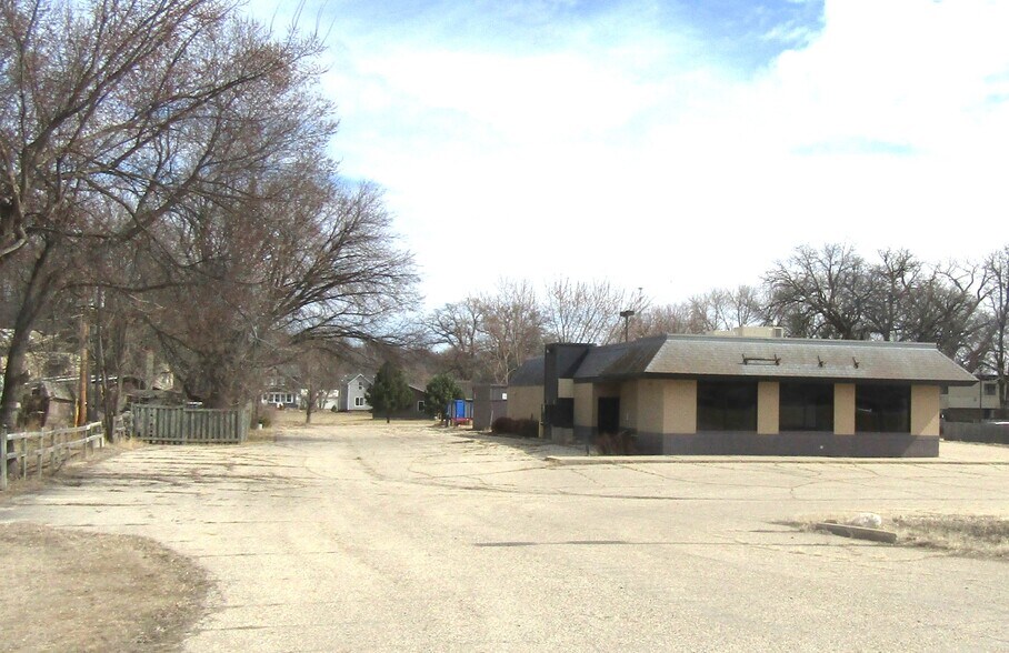 More Photos Of 586 SW 1st St, Montevideo Fast Food For Lease