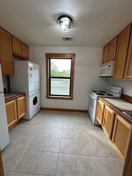 More Photos Of 27320 Ranch Road 12, Dripping Springs Office For Sale