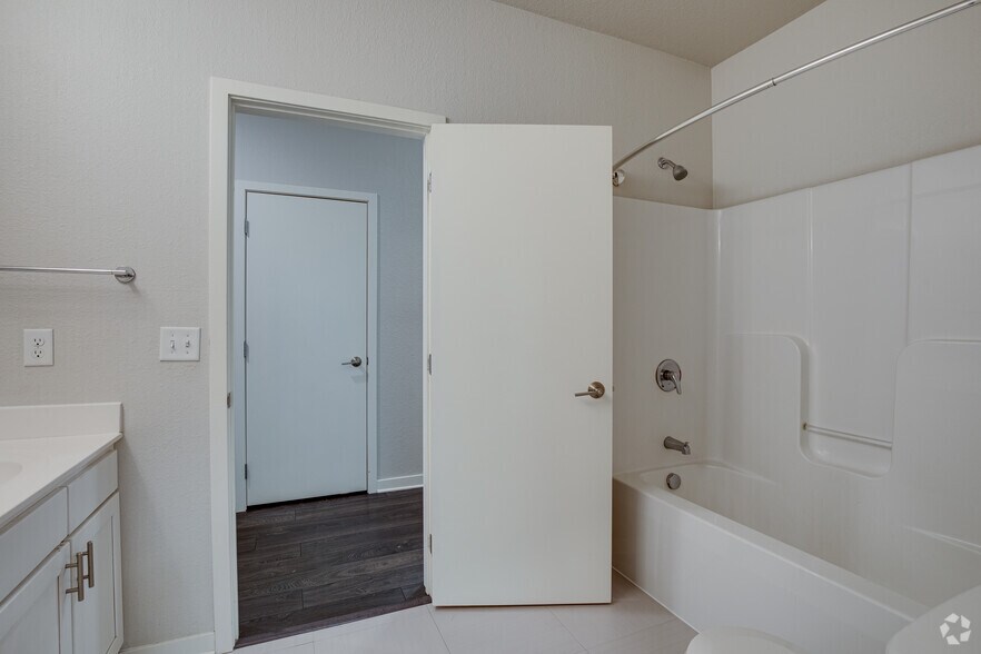 More Photos Of 4101 W 31st St, Saint Louis Park Apartments For Sale