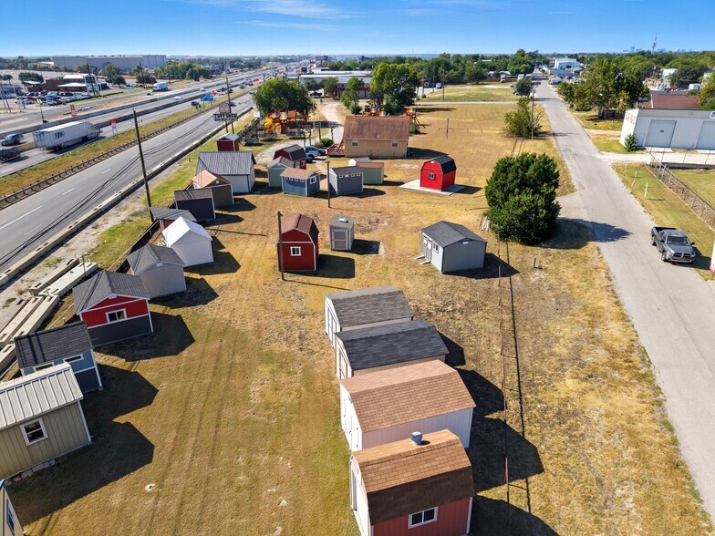 More Photos Of 15524 N Interstate 35, Austin Land For Sale