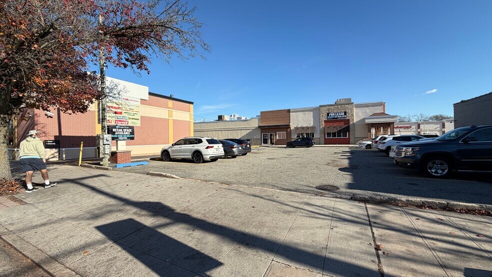 More Photos Of 2124-2162 Merrick Ave, Merrick Unknown For Lease