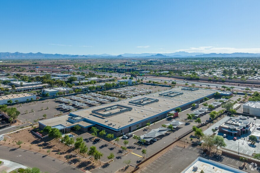 More Photos Of 615 S River Dr, Tempe Office For Lease