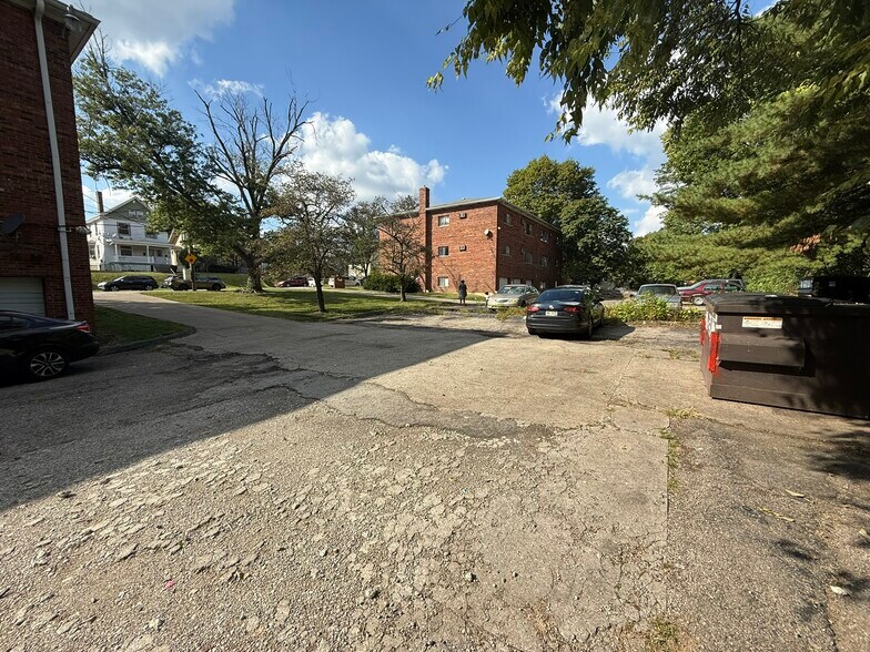 More Photos Of 944 Seton Ave, Cincinnati Apartments For Sale