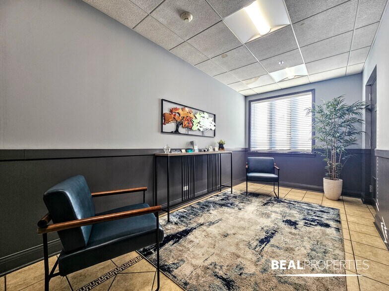 More Photos Of 300-310 Happ Rd, Northfield Unknown For Lease