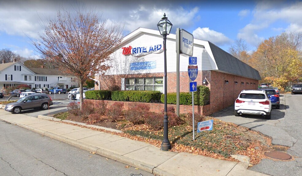 More Photos Of 557 Main St, Shrewsbury Storefront For Lease